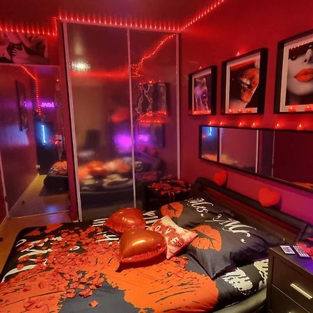 Love Room Sexy Love Cosy Lib Proche Centre Gare A Pied Aulnay-sous-Bois Exteriör bild