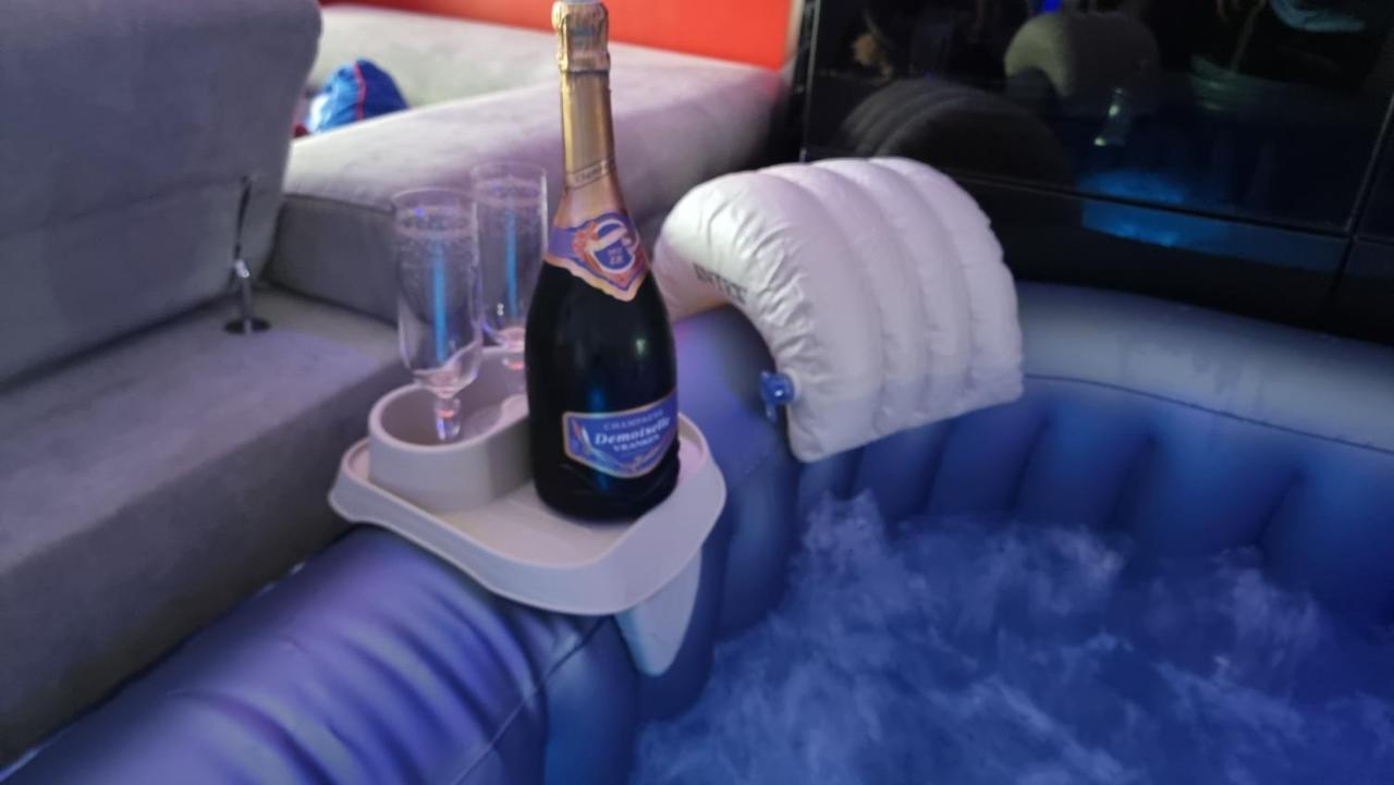 Love Room Sexy Love Cosy Lib Proche Centre Gare A Pied Aulnay-sous-Bois Exteriör bild